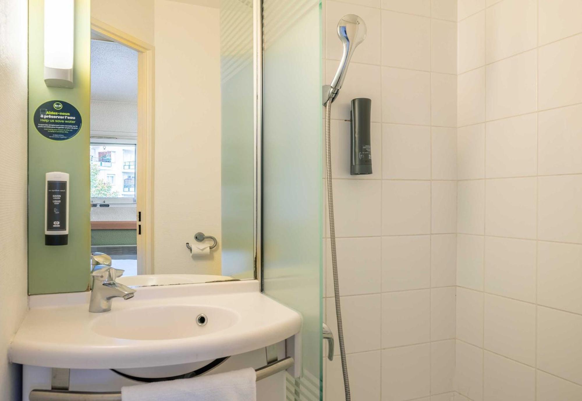 Hotel Ibis Budget Geneve 2*